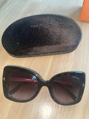 Tom Ford Women's Tortoiseshell Sunglasses with Dark Gradient Lenses